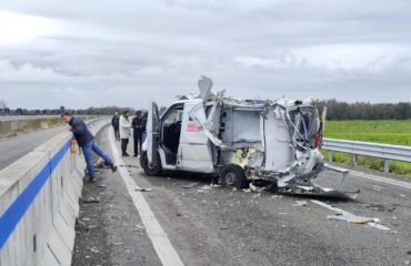Βίντεο: Κινηματογραφική ληστεία σε αυτοκινητόδρομο στην Ιταλία – Μασκοφόροι ανατίναξαν θωρακισμένο όχημα