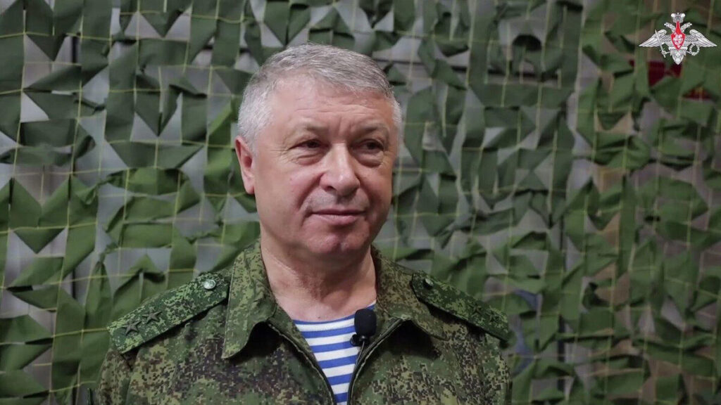 Βίντεο: Οι πρώτες εικόνες από την έκδοση του δράστη της απόπειρας δολοφονίας του Β.Αλεξέγεφ στη Ρωσία