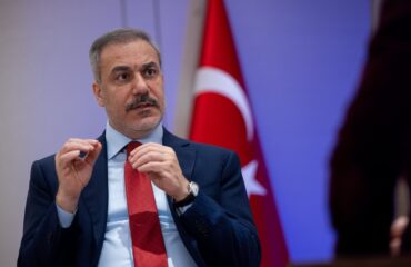 Χ.Φιντάν: «Μητσοτάκης και Γεραπετρίτης θέλουν λύση για το Αιγαίο αλλά  εμπόδιο είναι ο Δένδιας»