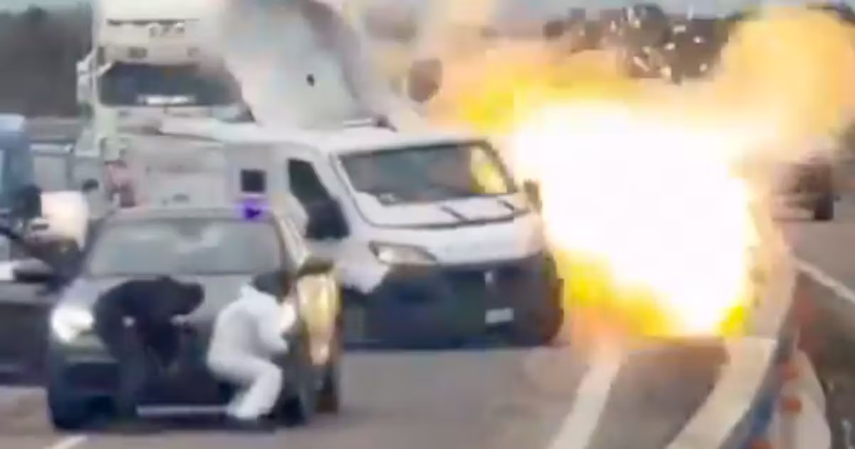 Βίντεο: Συμμορία ανατινάζει θωρακισμένο αυτοκίνητο χρηματαποστολής σε αυτοκινητόδρομο στην Ιταλία!
