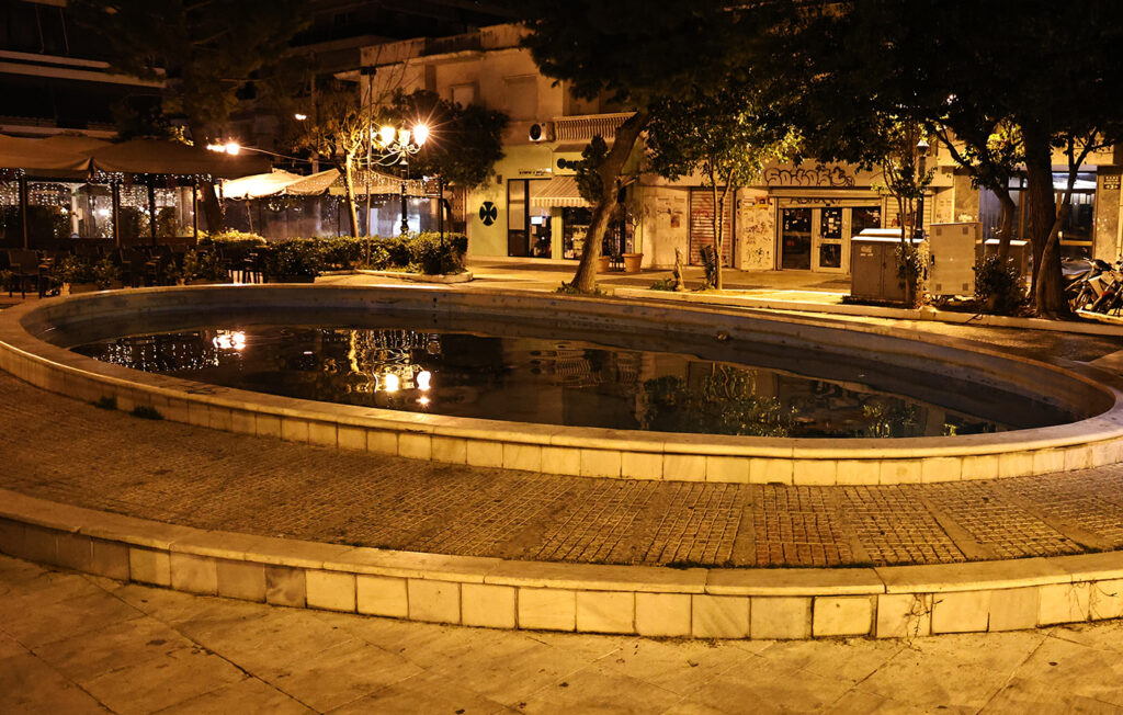 Διασωληνωμένο το κορίτσι που έπεσε σε σιντριβάνι στην Καλλιθέα: «Καθαρή» από εγκεφαλικό οίδημα η αξονική