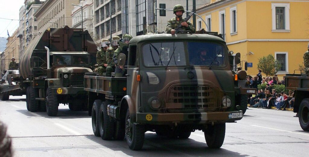 Τροχαίο με Steyr στα Ρίζια του Έβρου: Τραυματίστηκαν δύο οπλίτες