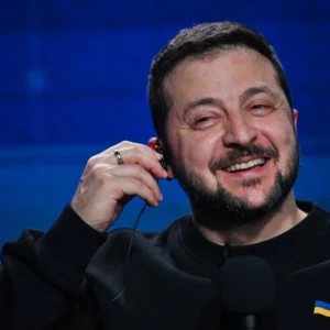 Οι «πρόθυμοι» υποσχεθήκαν στον Ζελένσκι   35 δισ.$ για το 2026