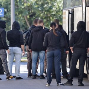 Κύκλωμα λαθραίων τσιγάρων: Προφυλακίστηκαν ο «Πρόεδρος» και ο «Πούτιν» – Ποιοι άλλοι οδηγούνται στη φυλακή