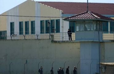 Ένταση και φωτιά στην Πτέρυγα Α2 των φυλακών Τρικάλων