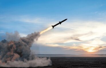 Βίντεο: H στιγμή της εκτόξευσης έξι ουκρανικών πυραύλων cruise Flamingo κατά ρωσικού εργοστασίου πυρομαχικών