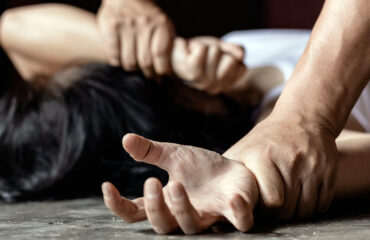 Αστυνομικός συνελήφθη για ενδοοικογενειακή βία στη Βόρεια Εύβοια