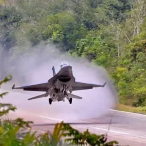 Η Ινδονησία θέλει ένα αεροδρόμιο μαχητικών σε κάθε επαρχία και θα χρησιμοποιήσει τους αυτοκινητόδρομους