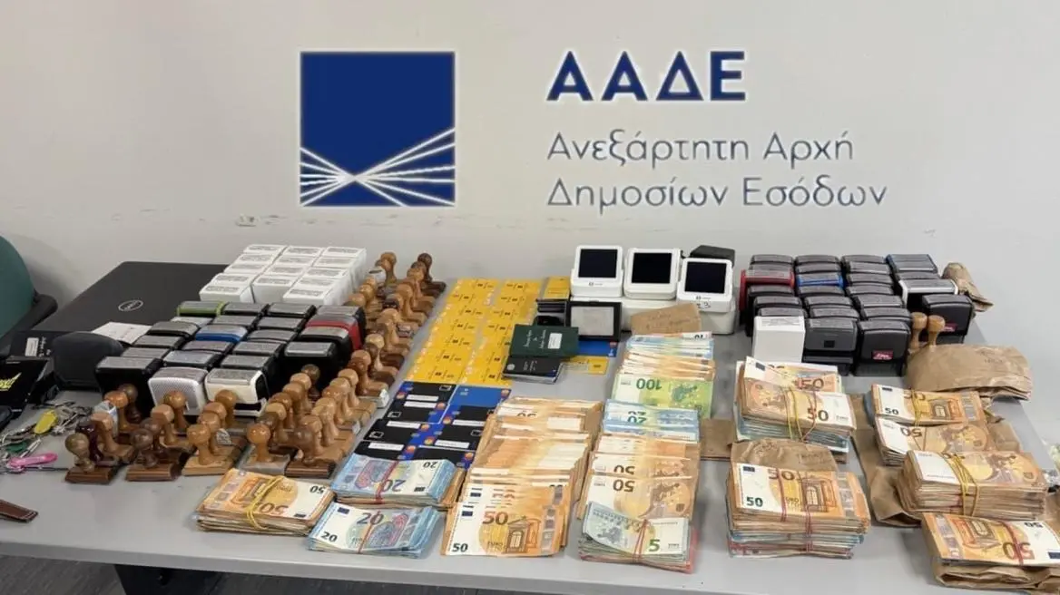 Με κακουργηματικές διώξεις οι 11 συλληφθέντες για το κύκλωμα των αχυρανθρώπων
