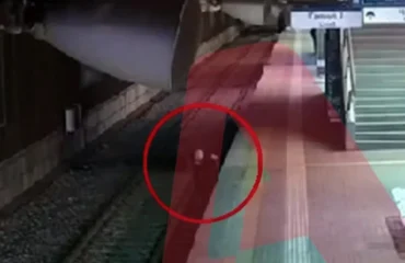 Πλιάτσικο στον Προαστιακό στο Ζεφύρι: 2 άνδρες ξηλώνουν καλώδια μήκους 100 μέτρων (βίντεο)