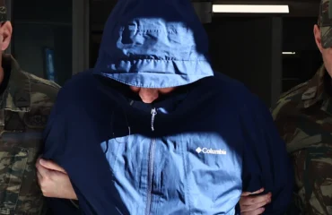 «Δεν θα απαλλαγείς από εμάς»: Στο «φως» τα μηνύματα των Κινέζων «χειριστών» στον 54χρονο σμήναρχο