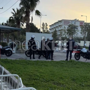 Ηράκλειο: Άνδρας υπό την επήρεια αλκοόλ απείλησε με μαχαίρι θαμώνες καφετέριας