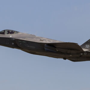Η Ιταλία θα απογειώνει F-35 από τους αυτοκινητόδρομους