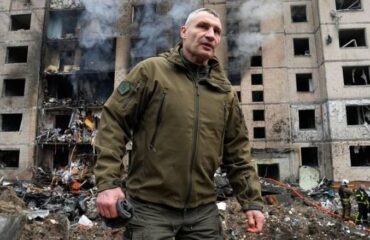 Δήμαρχος Κιέβου: «Η πόλη βρίσκεται στο χείλος της καταστροφής»