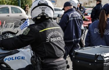Βίντεο: Η έξοδος από τα δικαστήρια της Αλεξανδρούπολης των 3 Ρομά που κατακρεούργησαν τον 84χρονο