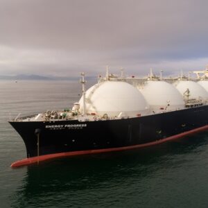 Δεξαμενόπλοιο που μετέφερε 170.000 τόνους LNG στη Γερμανία κόλλησε στον πάγο (βίντεο)