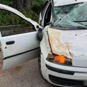 Τροχαίο στη Λούτσα – Γονείς 15χρονου οδηγού: «Γιατί έγιναν όλα αυτά, μαμά; Ο φίλος μου, τι έκανα!»