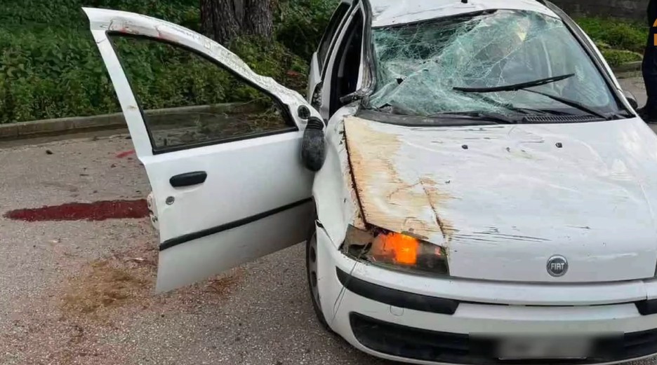 Τροχαίο στη Λούτσα – Γονείς 15χρονου οδηγού: «Γιατί έγιναν όλα αυτά, μαμά; Ο φίλος μου, τι έκανα!»