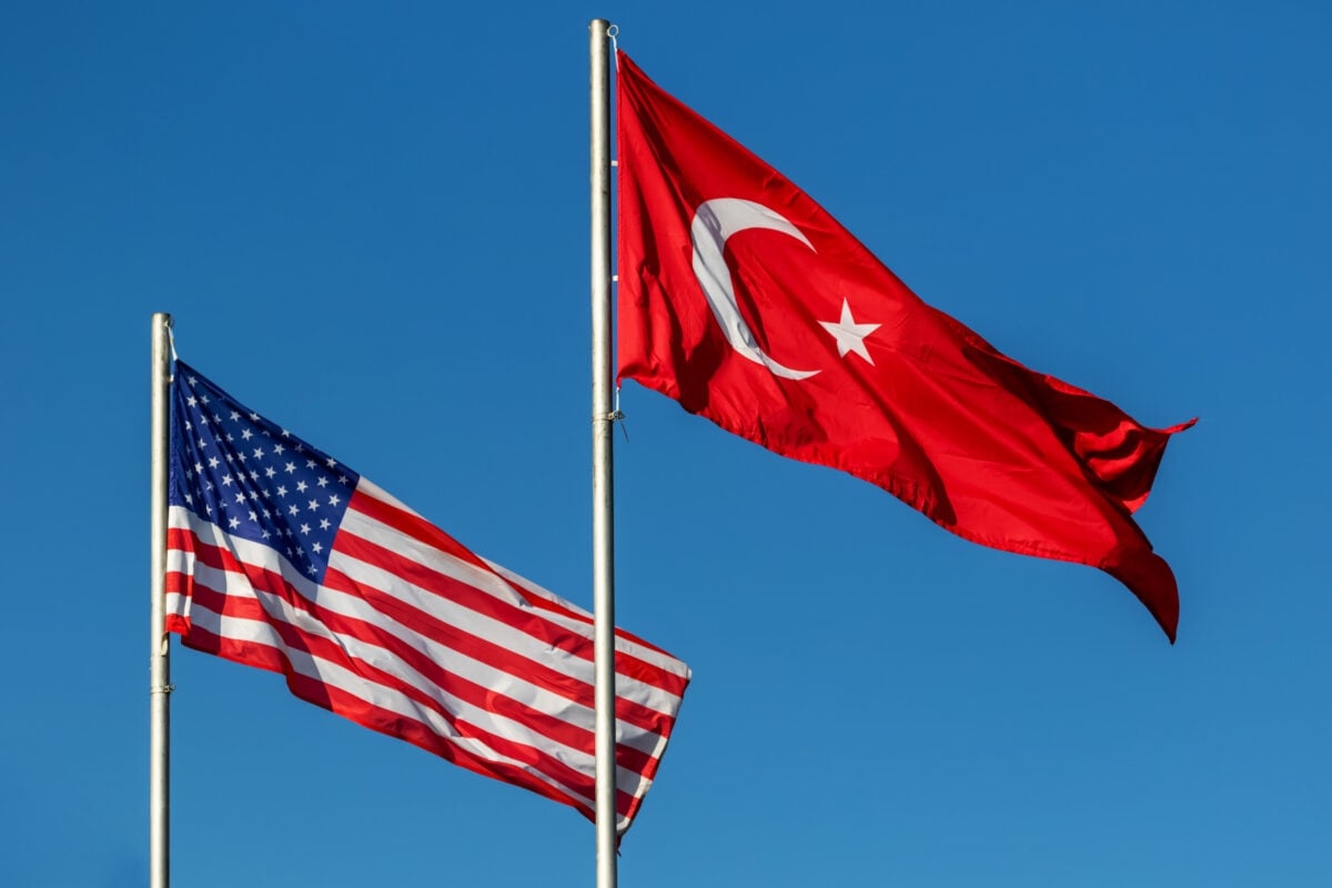 Η Τουρκία διαψεύδει τα σενάρια για κοινή ναυπήγηση πολεμικών πλοίων με τις ΗΠΑ