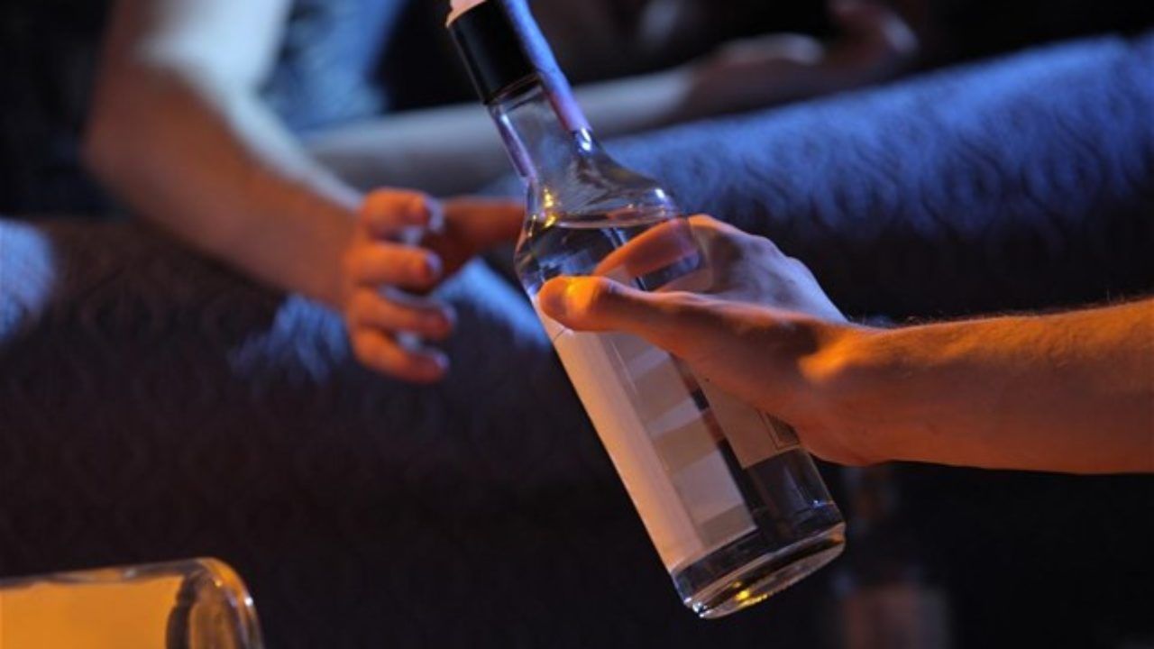 Στο νοσοκομείο Ρεθύμνου 17χρονος μετά από κατανάλωση αλκοόλ