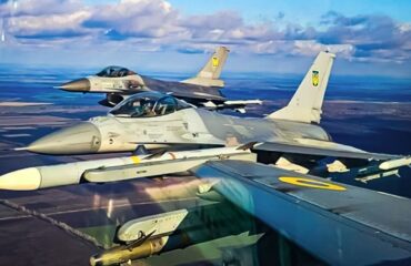 Βετεράνοι πιλότοι από ΗΠΑ και Ολλανδία πετούν τα ουκρανικά F-16