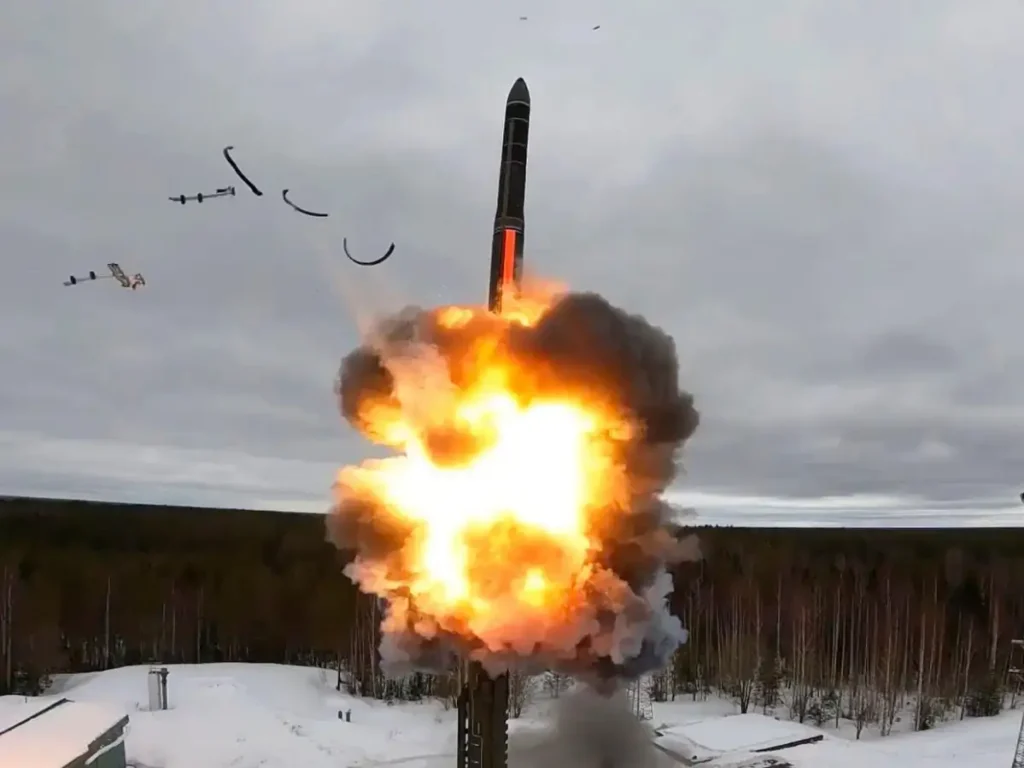 Ρώσος στρατιωτικός εμπειρογνώμονας για Oreshnik: «Είναι το απόλυτο όπλο για τα επόμενα τουλάχιστον 20 χρόνια»