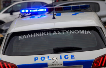 Επεισόδιο στη Θεσσαλονίκη μετά από τροχαίο: Πετούσαν τραπέζια και καρέκλες έξω από εστιατόριο!