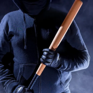 Τρόμος για 22χρονο στην Αργυρούπολη: Τον ρώτησαν «τι ομάδα είναι», του επιτέθηκαν με ρόπαλο και τον λήστεψαν