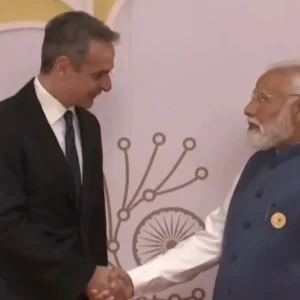 Ο Κ.Μητσοτάκης στην Ινδία για το AI Summit – Τον υποδέχτηκαν χορεύτριες (φώτο – βίντεο)