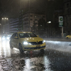 Κακοκαιρία από την Παρασκευή το απόγευμα – «Γραμμή λαίλαπας» από Θράκη έως Πελοπόννησο