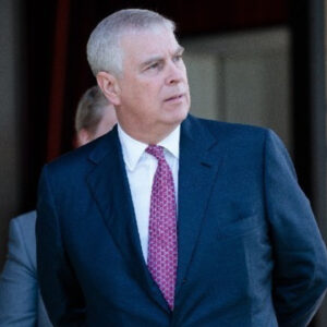 Πρίγκιπας Άντριου: «Το πρώτο ανώτερο μέλος της βασιλικής οικογένειας που συλλαμβάνεται στη σύγχρονη ιστορία»