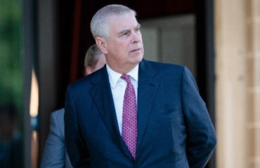 Πρίγκιπας Άντριου: «Το πρώτο ανώτερο μέλος της βασιλικής οικογένειας που συλλαμβάνεται στη σύγχρονη ιστορία»