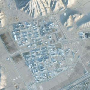 Το Ιράν θωρακίζει ευαίσθητες στρατιωτικές τοποθεσίες – Δείτε δορυφορικές εικόνες (φώτο)