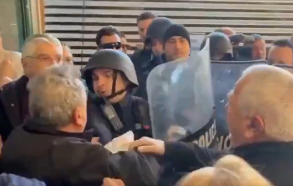 Α.Γεωργιάδης για τα επεισόδια στο Κρατικό Νίκαιας: «Δείτε με τα μάτια σας  την επίθεση  σε μένα και στην Αστυνομία»