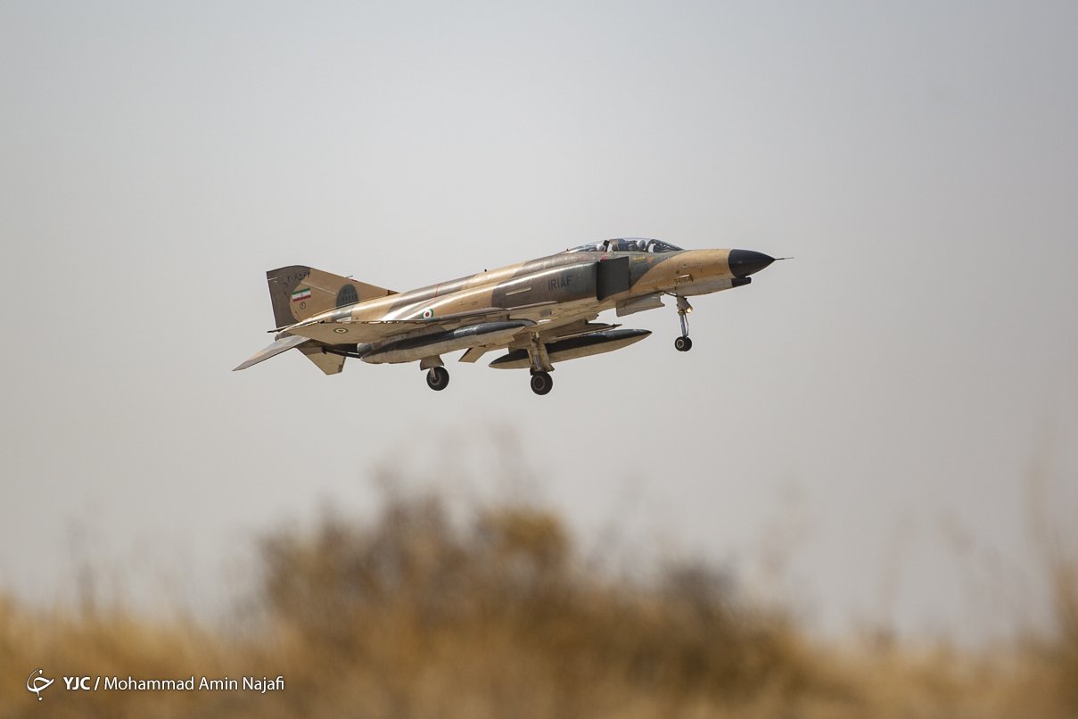 Ιράν: Eκπαιδευτικό αεροσκάφος συνετρίβη στα δυτικά της χώρας – Ποιος ήταν ο πιλότος που έχασε τη ζωή του