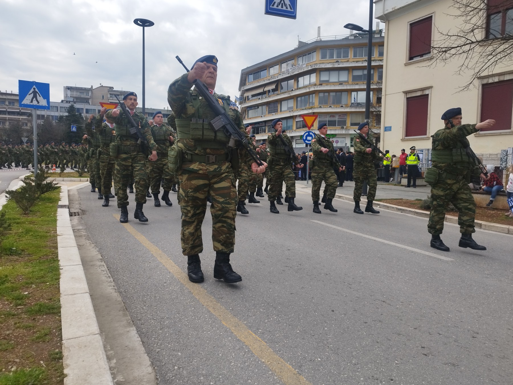 Ιωάννινα: Διμοιρία της Προεδρικής Φρουράς, F-16 και στρατιωτικά ελικόπτερα στη μεγάλη παρέλαση αύριο