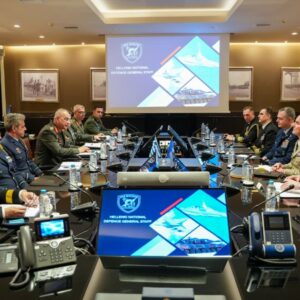 Ξαφνική  επίσκεψη του ανώτατου διοικητή των Συμμαχικών Δυνάμεων της Ευρώπης  στην Ελλάδα