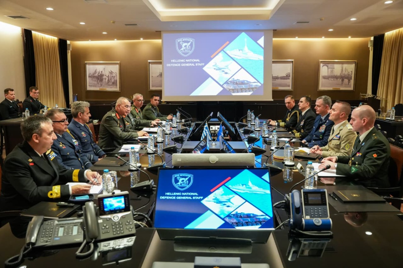 Ξαφνική  επίσκεψη του ανώτατου διοικητή των Συμμαχικών Δυνάμεων της Ευρώπης  στην Ελλάδα