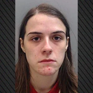 Η κατάσταση έχει ξεφύγει: Βρετανίδα ξεγέλασε την κολλητή της για να έχει ερωτικές επαφές μαζί της!