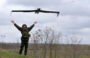 Βίντεο: Ρωσικά drones καταστρέφουν οχήματα των AFU στην Ντρούζκοβκα