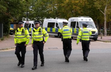 Βρετανία: Επίθεση με μαχαίρι σε τζαμί – Νεκρός 18χρονος