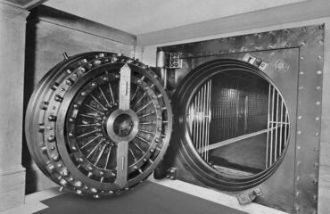 Επίδοξος ληστής πέρασε τη νύχτα παγιδευμένος σε θησαυροφυλάκιο τράπεζας του Μιλάνου