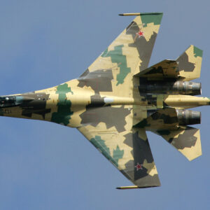 Ο Αλί Χαμενεΐ έδωσε τις τελικές οδηγίες: Μετακινήσεις πυραύλων, μαχητικών και κλείσιμο Στενών Ορμούζ