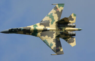 Ο Αλί Χαμενεΐ έδωσε τις τελικές οδηγίες: Μετακινήσεις πυραύλων, μαχητικών και κλείσιμο Στενών Ορμούζ