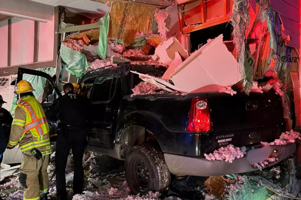 Βίντεο: Η στιγμή που αγροτικό όχημα εκτοξεύεται 30 μέτρα στον αέρα πριν πέσει πάνω σε σπίτι στο Όρεγκον