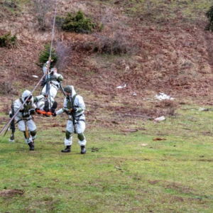 Ολοκληρώθηκε η χειμερινή εκπαίδευση της Σχολής Μονίμων Υπαξιωματικών στο χιονισμένο Περτούλι Τρικάλων (φώτο)