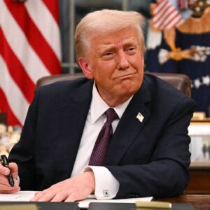 Ν.Τραμπ: «Θα στείλουμε πλωτό νοσοκομείο στη Γροιλανδία για να φροντίσει ανθρώπους που είναι άρρωστοι»