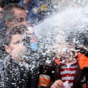 Κρήτη: «Εφιάλτης» για 15χρονη στο καρναβάλι της Κισσάμου – Υπέστη έγκαυμα στους κερατοειδείς χιτώνες από αφρούς