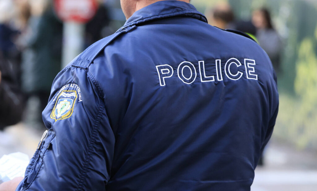 Κυψέλη: Αστυνομικός εκτός υπηρεσίας απέτρεψε ληστεία σε καφετέρια – «Δε θα το άφηνα έτσι»