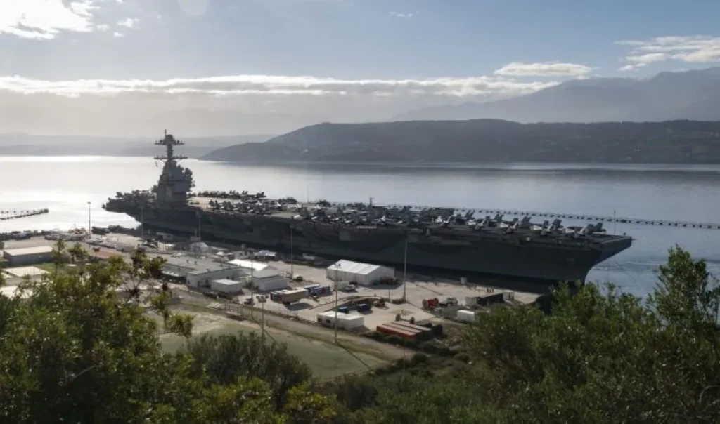 USS Gerald R. Ford: Το μεγαλύτερο αεροπλανοφόρο του κόσμου κατέπλευσε στη Σούδα (βίντεο)
